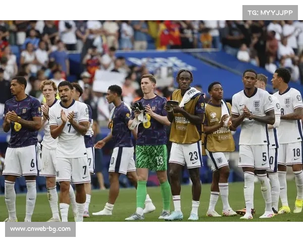 罗杰斯精准直塞助攻马杜埃凯单刀破门 英格兰迅速领先2-0